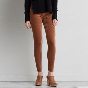 AMERICAN EAGLE VELVET SUPER STRETCH JEGGING SIZE 2